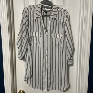 Black & White Striped Torrid Tab Sleeve Blouse